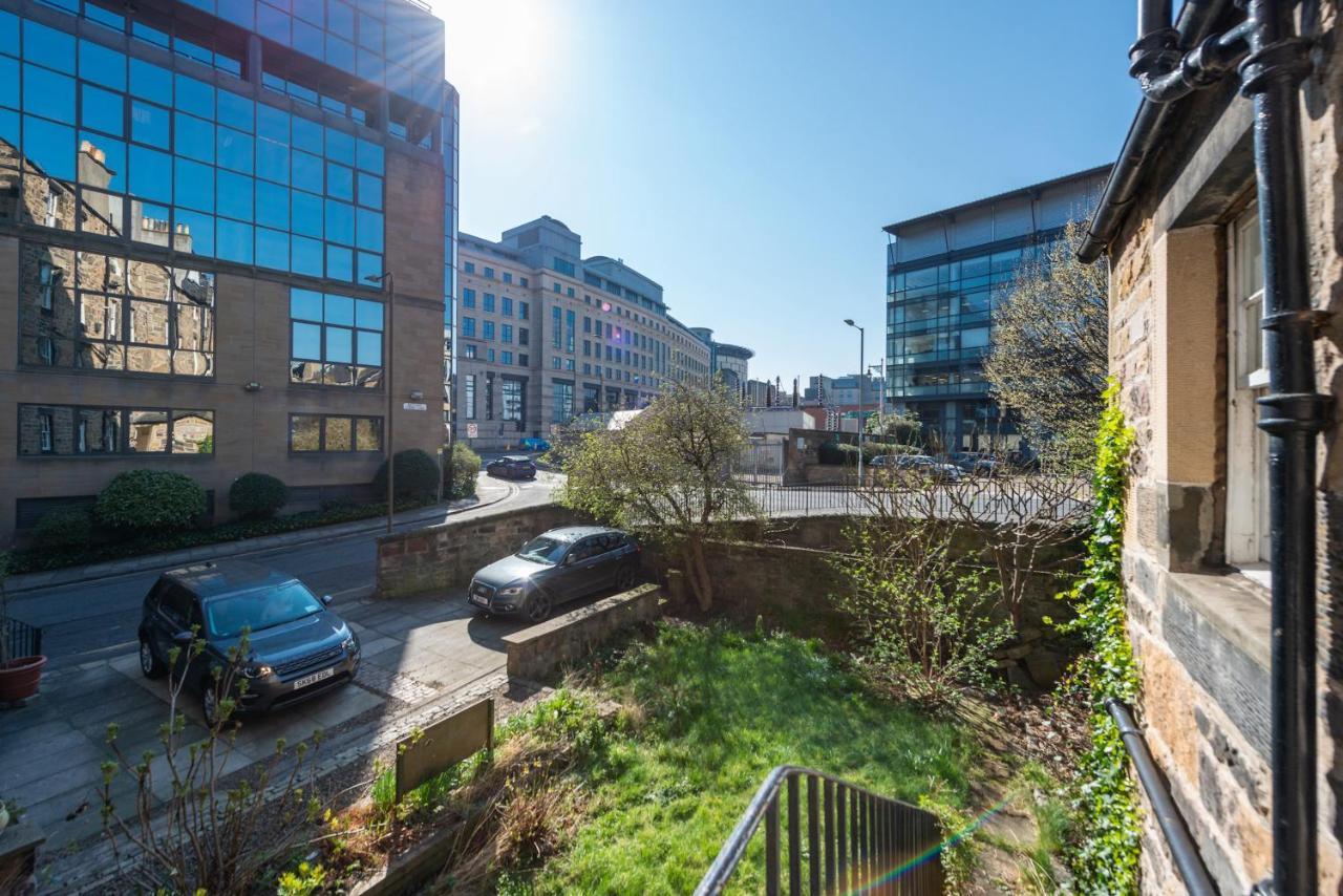Appartement Lovely 3 Bed In *